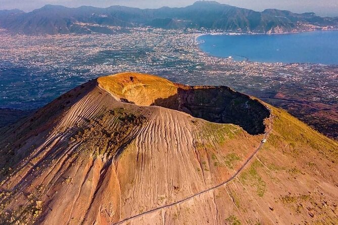 Naples DA Excursion: An adventure on Mount Vesuvius all to yourself - Price and value at $78.64: what you are really paying for