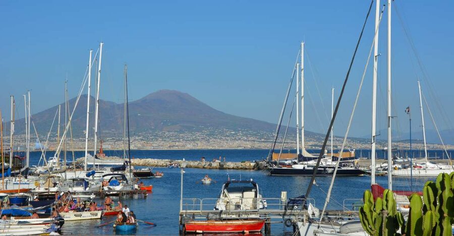 Naples: daily/weekly transport ticket, map and audio guide - Why a Naples transport ticket plus audio guide makes sense
