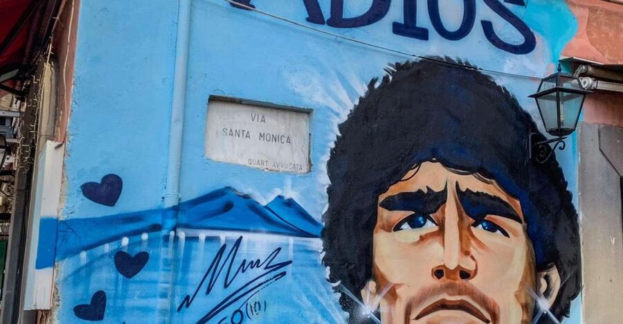 Naples: Diego Maradona Guided City Walking Tour - Piazza del Plebiscito and Galleria Umberto I: when landmark Naples meets fandom