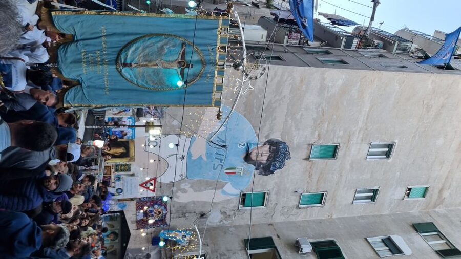 Naples Essentials: Monuments, Local Life & Street Art - Galleria Umberto I: A Belle Époque Walk Under Glass