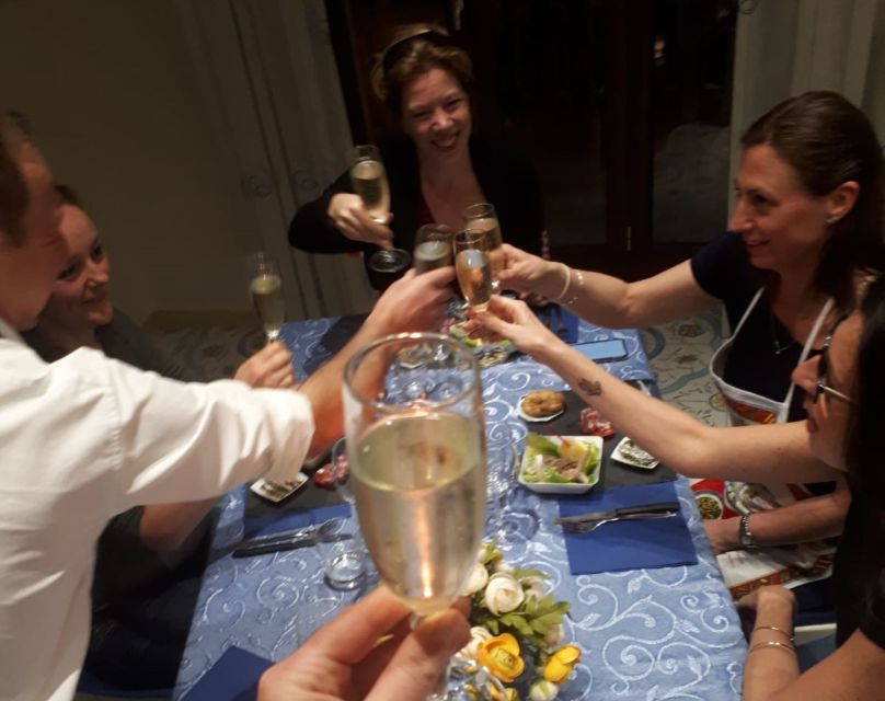 Naples: Fresh Pasta Cooking Class and Dinner with a Local - Why the teaching feels different with a small group