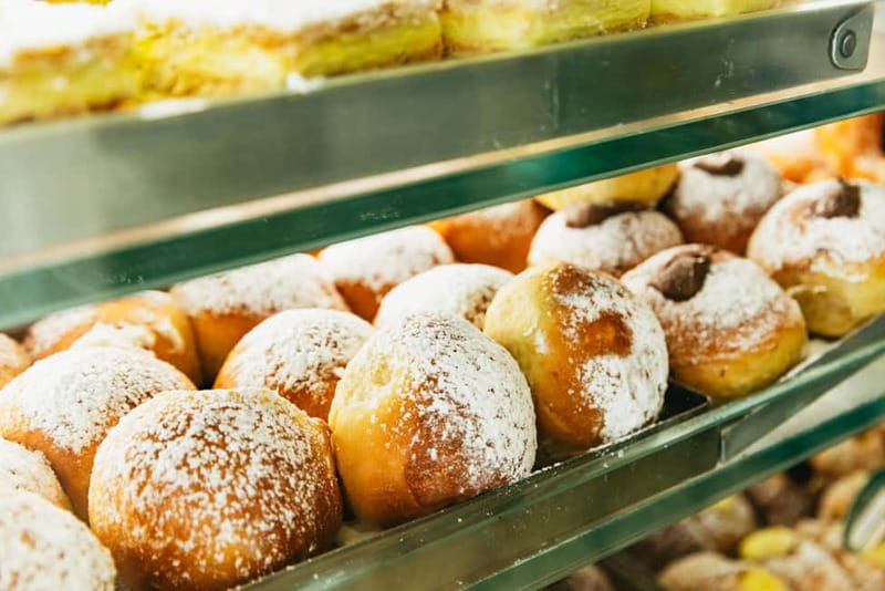 Naples: Guided Street Food Tour with Spritz - Should You Book Pink Umbrella Tours with Spritz?
