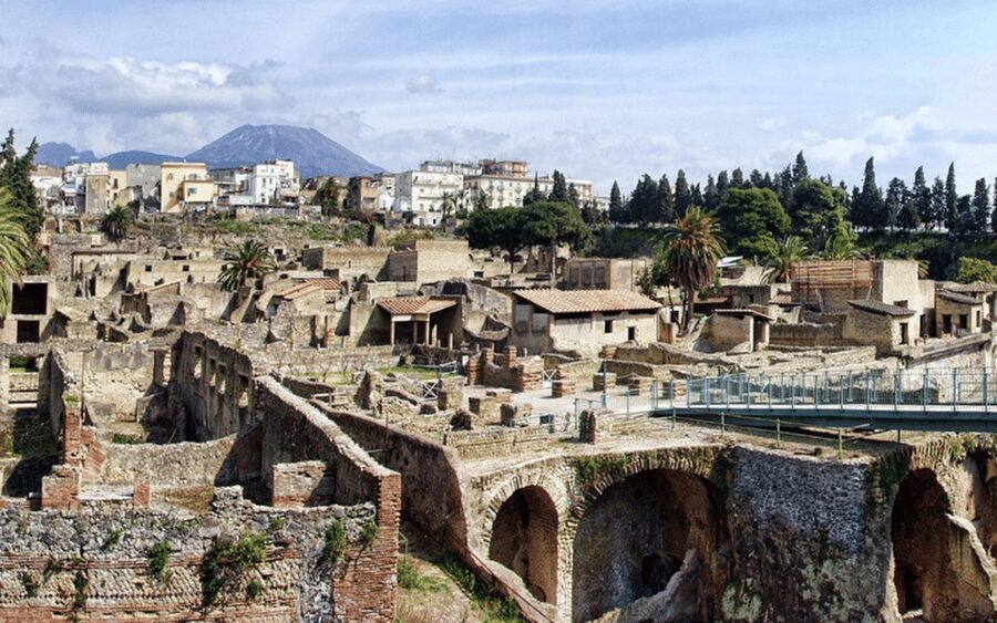 Naples: Herculaneum Entry Ticket with Digital Audio Guide - Why Herculaneum Feels More Human Than Pompeii