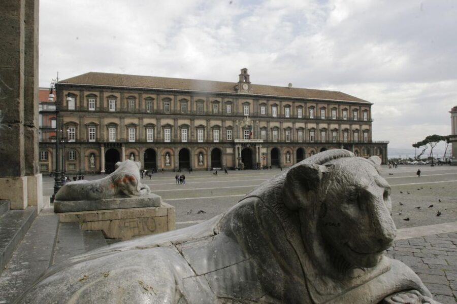 Naples: Historic Center Guided Tour with Underground Ruins - Via San Gregorio Armeno: nativity craft you can actually look at