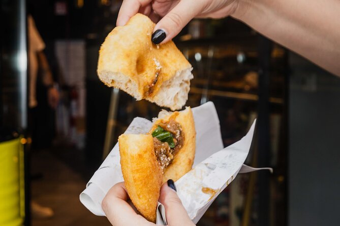 Naples in Tuk Tuk between Panoramas and History and Street Food - Mount Echia and the “morning” connection: culture between monuments