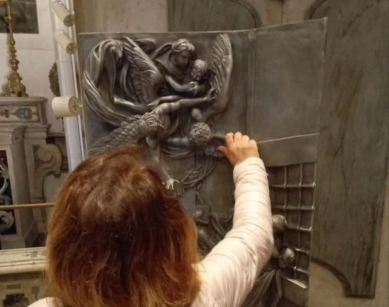 Naples: Masterpieces of Caravaggio Guided Walking Tour - Pio Monte della Misericordia and the Seven Works of Mercy Moment