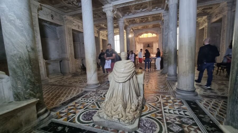 Naples: Monuments and Historic District Self-Guided Tour - Naples at your pace: how the 3-day self-guided format feels on foot