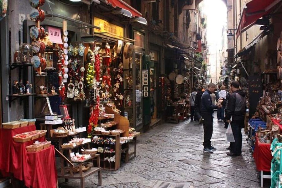Naples : Must-See Attractions Walking Tour - Starting at P.za Cavour 2: where your Naples walk really begins