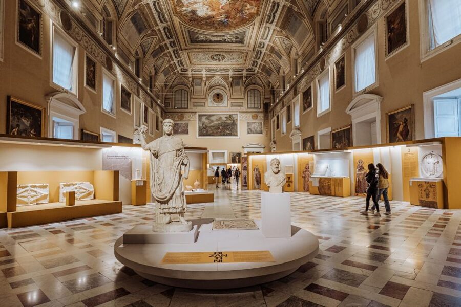 Naples: National Archaeological Museum of Naples Guided Tour - Greek and Roman gods, bust corridors, and the power of good guidance