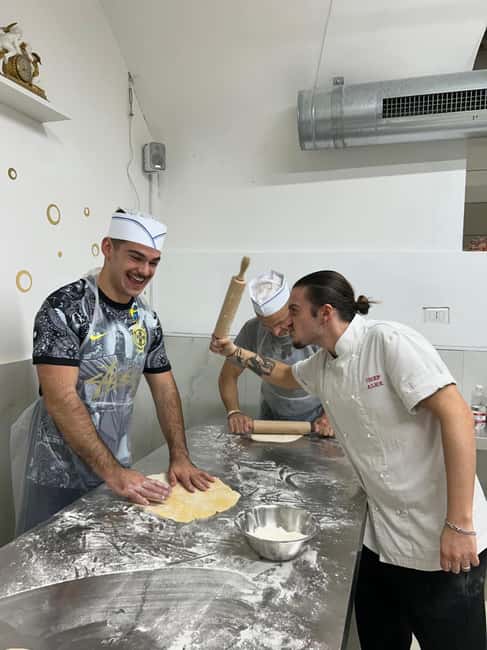 Naples: Pasta and Tiramisu Cooking Class with Local Chef - Key Reasons This Class Works in Naples
