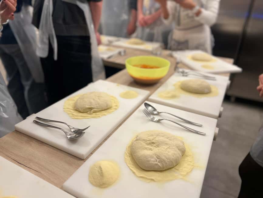 Naples: Pizza and tiramisu making class with unlimited wine - Key things to know before you go