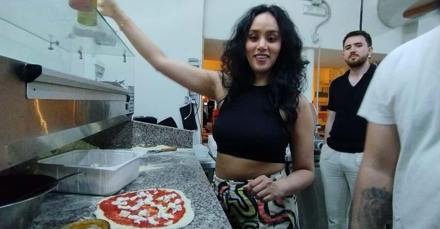 Naples: Pizza Making Class with Neapolitan Chef and drink - Toppings, Baking, and Eating Your Own Pie
