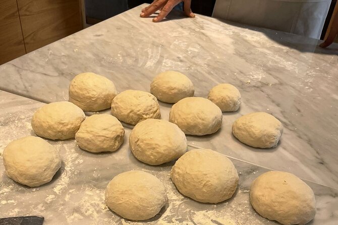 Naples: Pizza Making Class with Professional Pizzaiolo - Instructor quality: Chef Mario, Issman, and what that signals for you