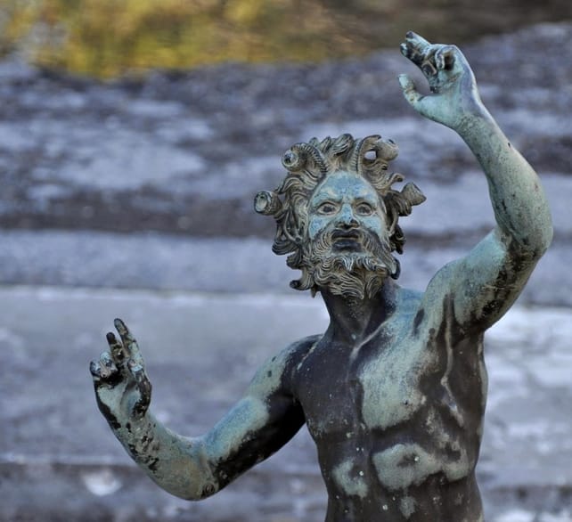 Naples: Pompeii and Herculaneum Private Walking Tour - Practical tips: meeting point, what to pack, and what gets left behind