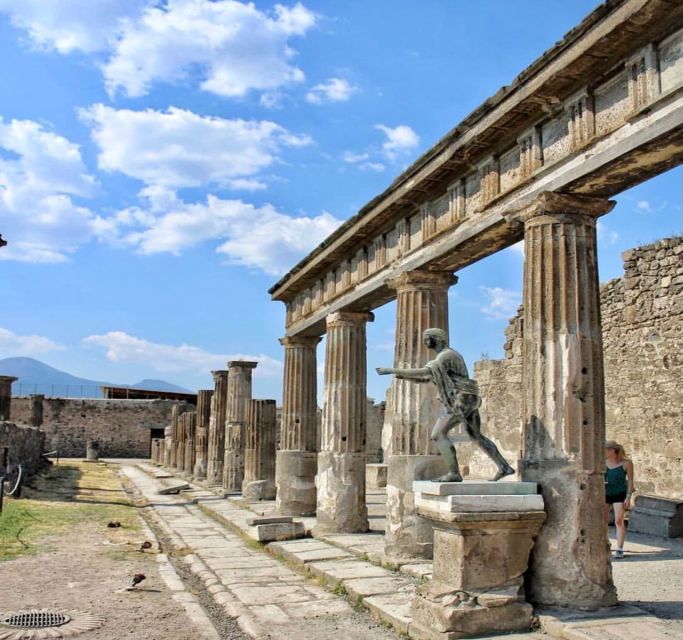 Naples: Pompeii and Vesuvius Skip-the-Line Day Trip - Pompeii: guided tour that gives you the city’s map
