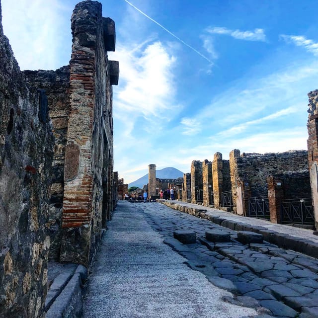 Naples: Pompeii Archaeology Park Tour & Skip-the-Line Entry - The 3.5-hour plan: a realistic way to see the highlights
