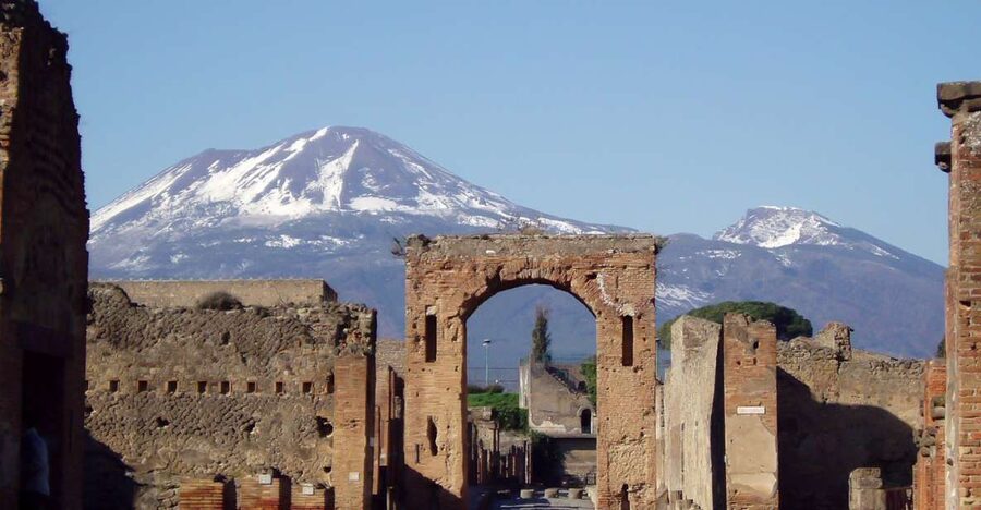 Naples: Pompeii, Herculaneum and Mt. Vesuvius Private Tour - Herculaneum’s quieter scale: preserved life up close