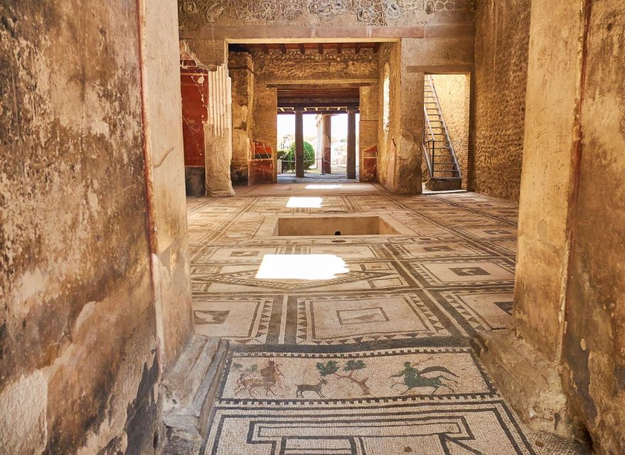 Naples: Pompeii & Mt. Vesuvius Day Trip with Tickets & Lunch - Pickup in Naples and how the 8 hours usually feel