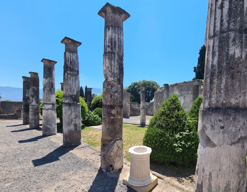 Naples: Pompeii Self Guided Audio Tour - Geolocated map for frescoes and mosaics you might otherwise miss
