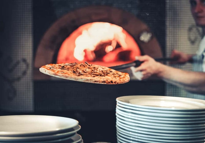 Naples: Premium Pizza Class From Dough to Dessert & Wine - Wine, beer, and limoncello to close the loop