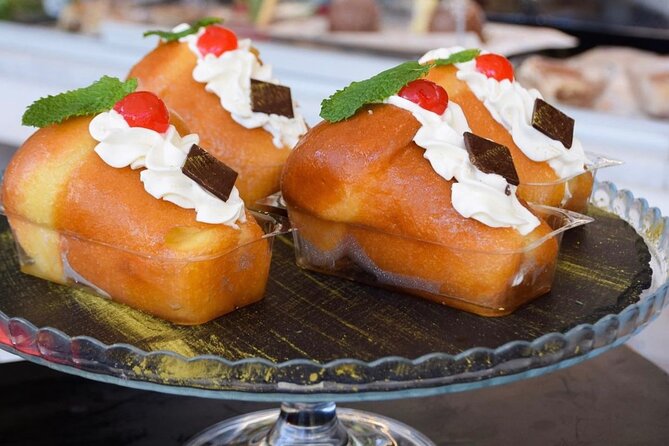 Naples Private Food Walking Tour from Pizza to Limoncello - Via Toledo for pizza a portafoglio and cuoppo (fried seafood mix)