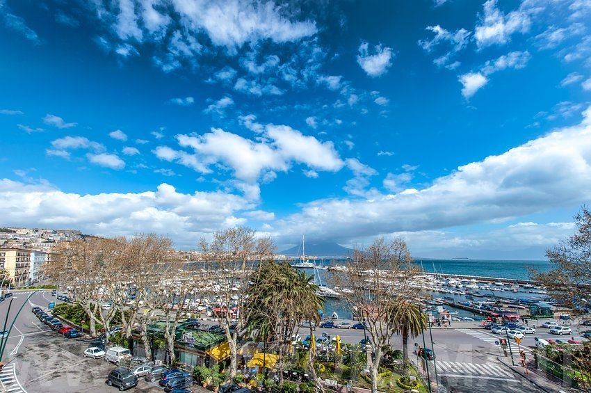 Naples: Private Tour by Classic Fiat 500 or Fiat 600 - Posillipo hill viewpoints and the Parco Virgiliano finish
