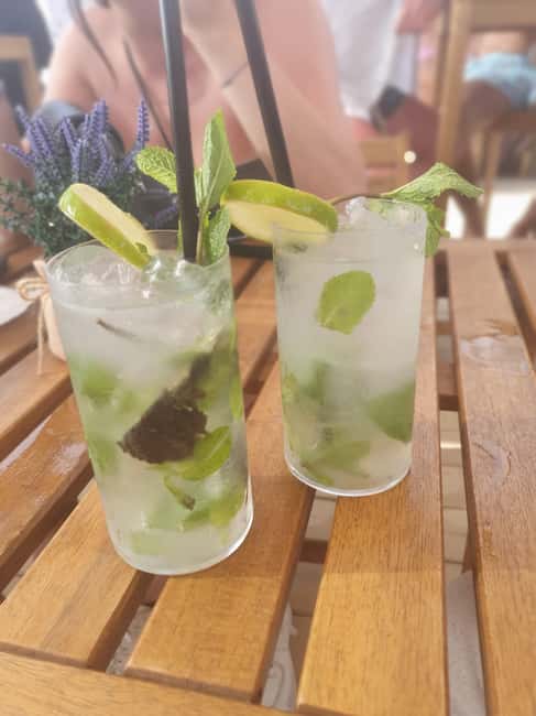 Naples Pub Crawl; from the first free Spritz to the Disco - The welcome spritz at a real spritzeria