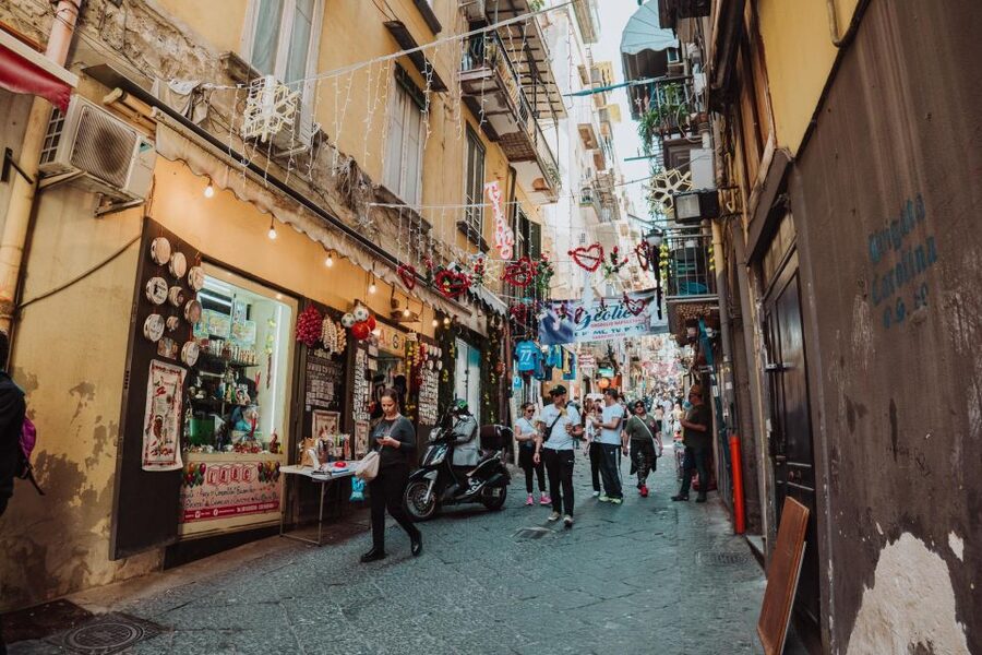 Naples: Royal Palace and Monumental Area Small Group Tour - A monument-route that helps you get your bearings fast