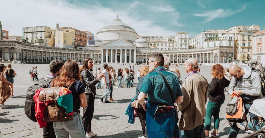 Naples: Royal Palace and Monumental Area Small Group Tour - Stepping into the Royal Palace: royal rooms dating back to 1600