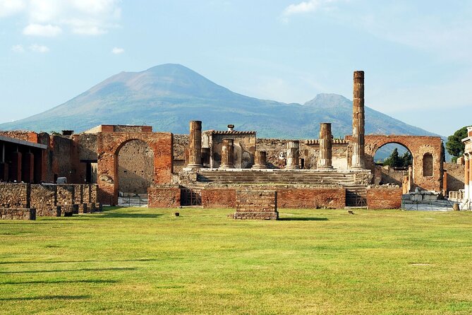 Naples/Salerno Port: Pompeii & Sorrento - Shore Excursion - Getting There and Back: Drivers, Onboard Commentary, and Schedule Control
