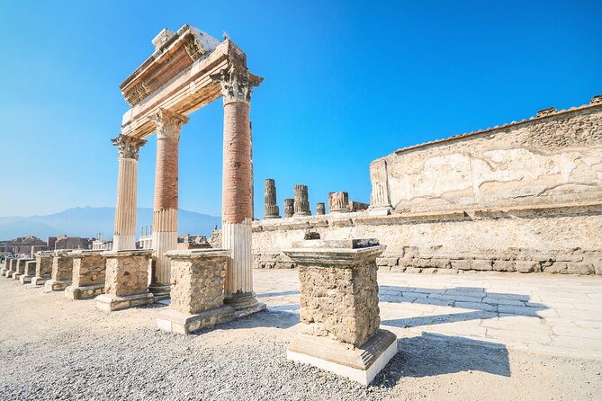 Naples/Salerno Port: Pompeii & Vesuvius - lunch or wine tasting - Getting picked up at the Naples/Salerno port—without the hassle