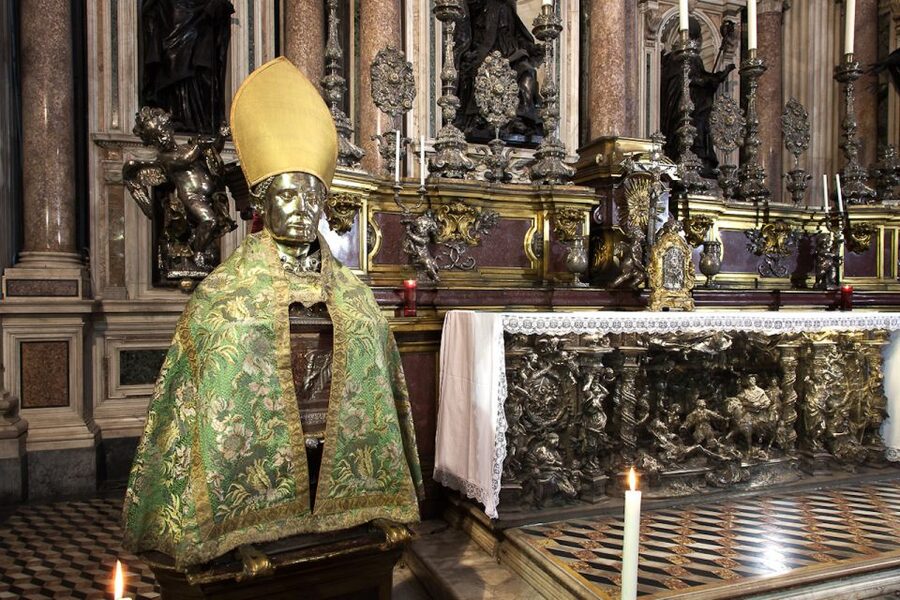 Naples: San Gennaro Experience With Filangieri Museum Option - Starting at the Treasure Museum: the story first, then the chapel