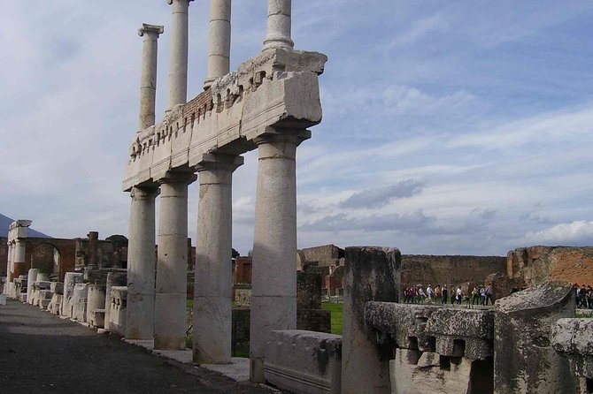 Naples Shore Excursion Mt Vesuvius and Pompeii Day Trip - Timing stress tests for cruise ships: where the day can wobble