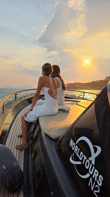 Naples: Small Group Sunset Cruise by Boat with Spritz - Why Naples looks better from a small sunset boat