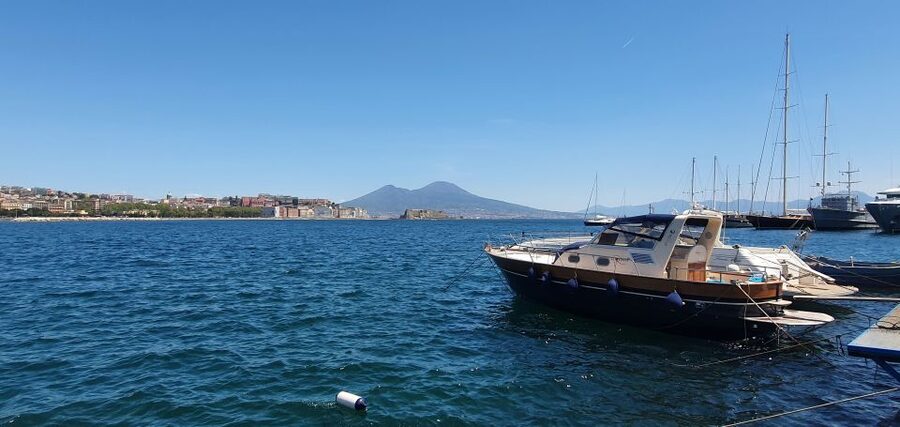 Naples: Small Group Sunset Cruise by Boat with Spritz - Sunset timing and the Spritz: what those 2 hours really feel like