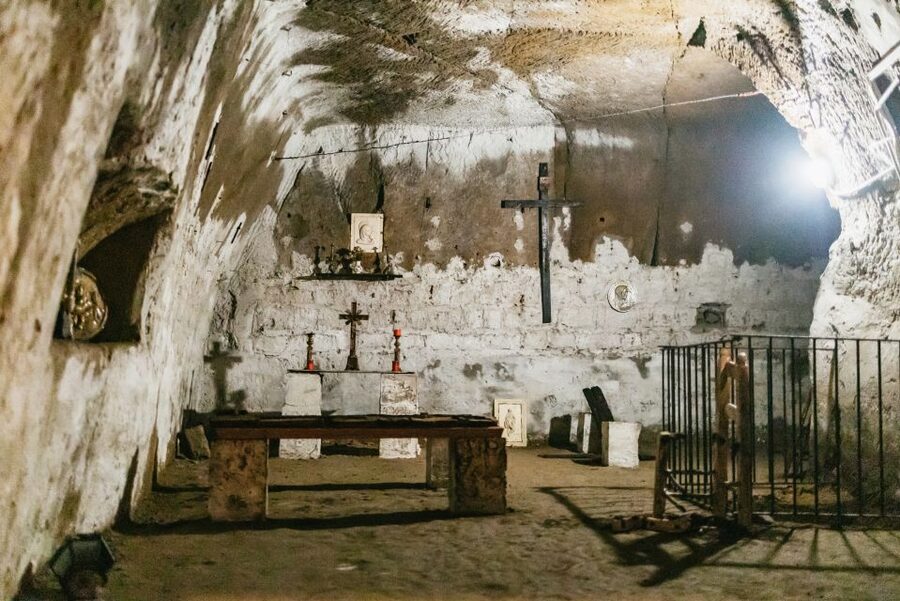Naples: Spanish Quarters Underground Guided Tour - Key highlights you’ll care about