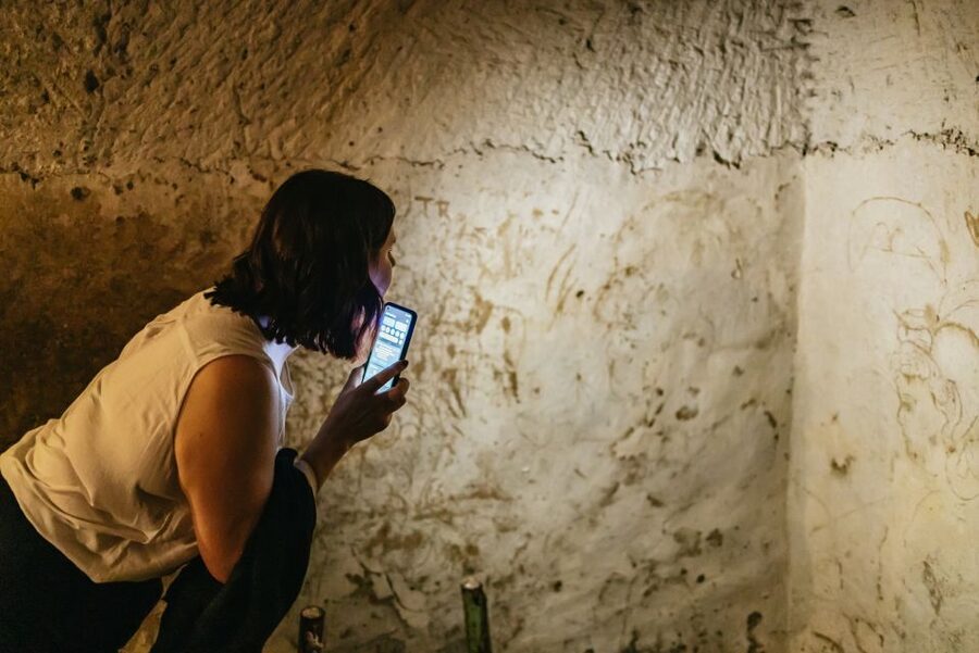Naples: Spanish Quarters Underground Guided Tour - History that connects Greek Naples to wartime shelter
