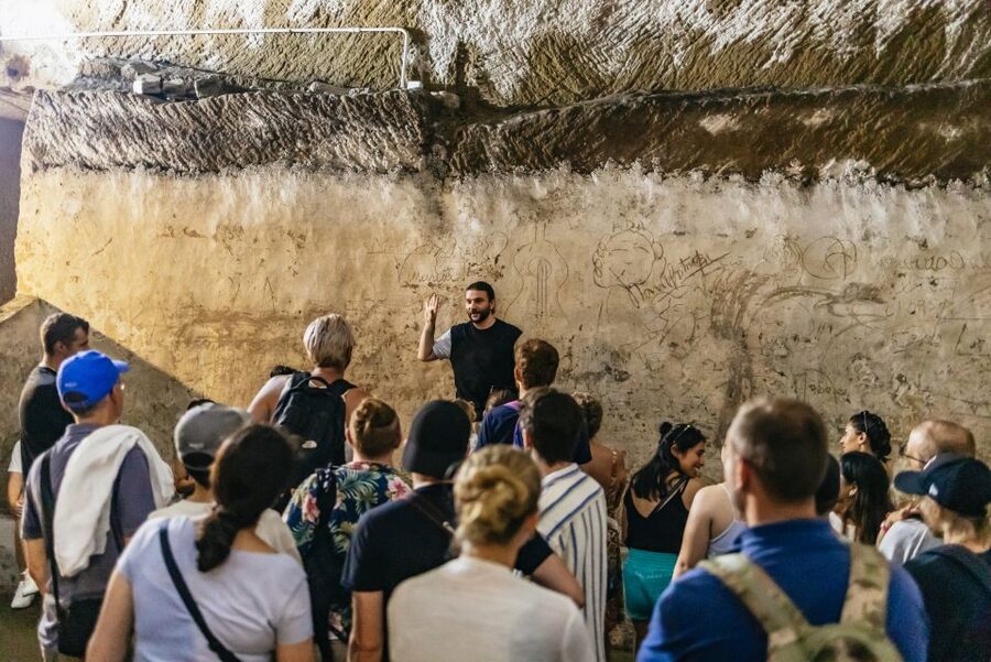 Naples: Spanish Quarters Underground Guided Tour - Where to meet near Toledo and Plebiscito Square
