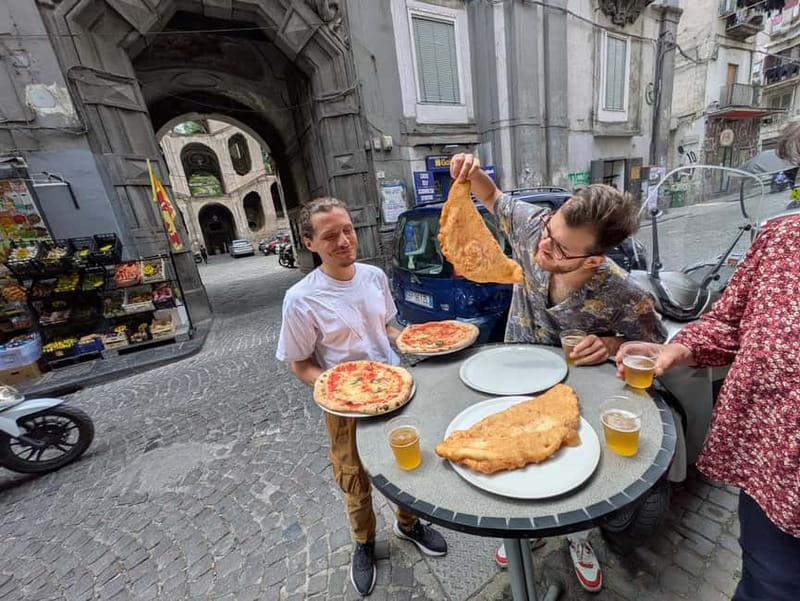 Naples: Street Art, Wine and Food Tasting Walking Tour - Porta San Gennaro: Your Naples orientation in 10 minutes