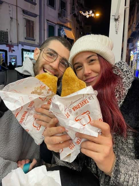 Naples: Street Art, Wine and Food Tasting Walking Tour - The food spread: Pizza, mozzarella, taralli, and the rest of Naples’ best