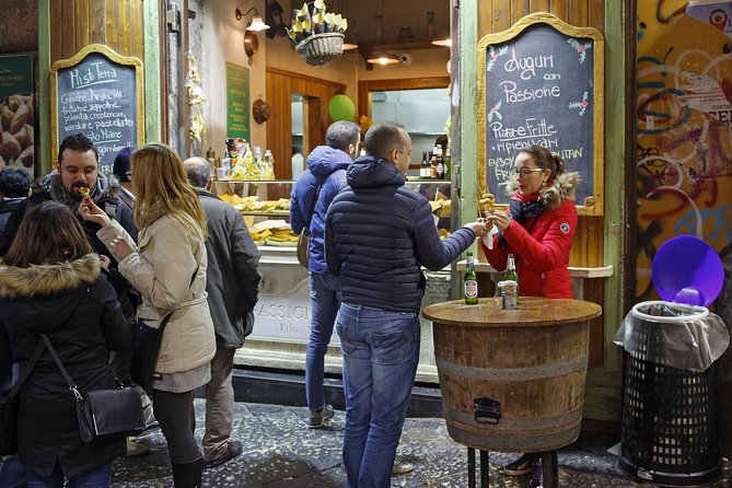 Naples Street Food Experience with local guide - Small Group Tour - Starting near Piazza Municipio: getting oriented fast