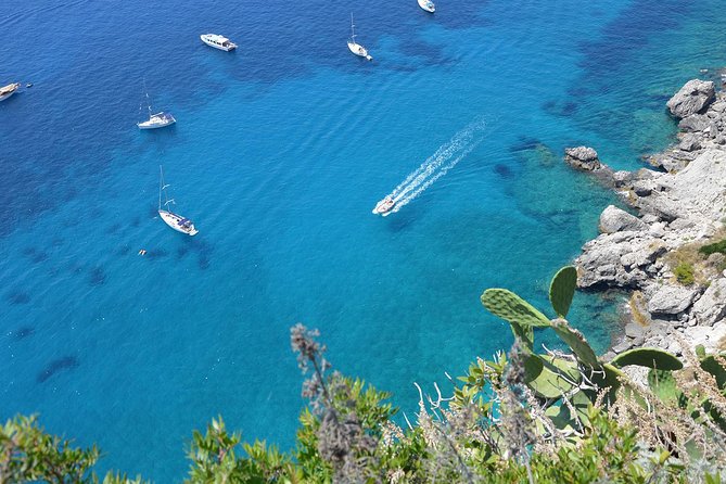 Naples to Capri Private Boat Excursion - Choosing your boat: comfort vs. budget (and why it’s not just size)