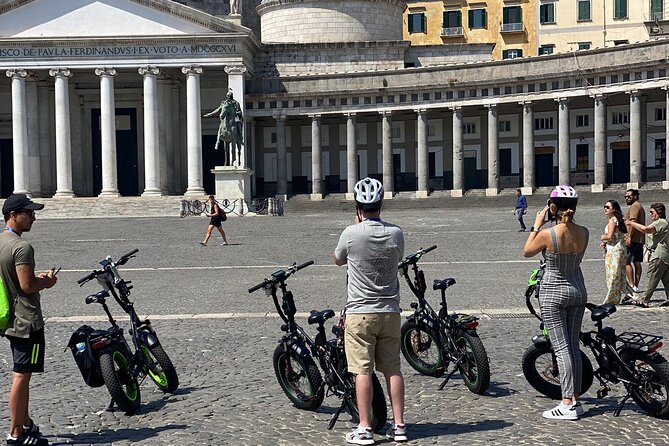 Naples tour by E-BIKE - Audio guide + short stop timing: how the day stays fun (not exhausting)