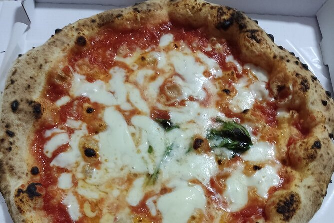 Naples Tour culture and food tour - Piazza Garibaldi sfogliatella time, plus shopping along Corso Umberto