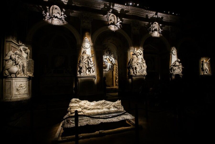 Naples Veiled Christ OR 3D Caravaggio: sculpture guided tour - The guide matters: Rio and Claudio bring the sculpture to life