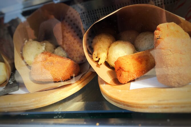 Naples Vomero: A Unique Traditional Food Tour by Do Eat Better - Timing and meeting at Via Luca Giordano