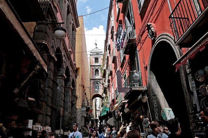 Naples walking tour + Neapolis buried - Who should book this Naples walking tour with Neapolis?