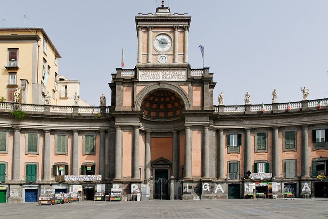 Naples walking tour + Neapolis buried - San Carlo Theater to the old lanes: big landmarks plus the everyday Naples