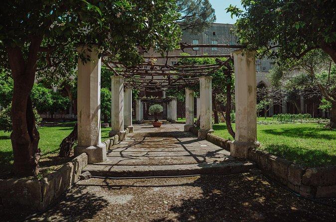Naples Walking Tour of Santa Chiara Complex - The most praised moments (and what to look for)
