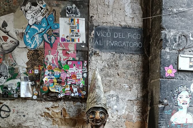 Naples Walking tour of the Historical Center - Via San Gregorio Armeno: nativity workshops that run all year